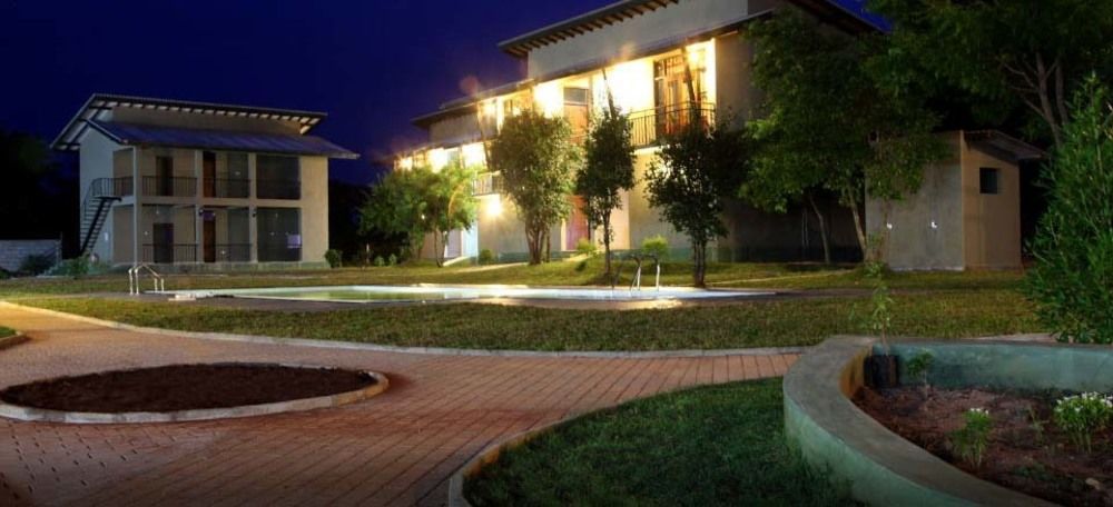 Magampura Eco Village Тисамахарама Екстериор снимка